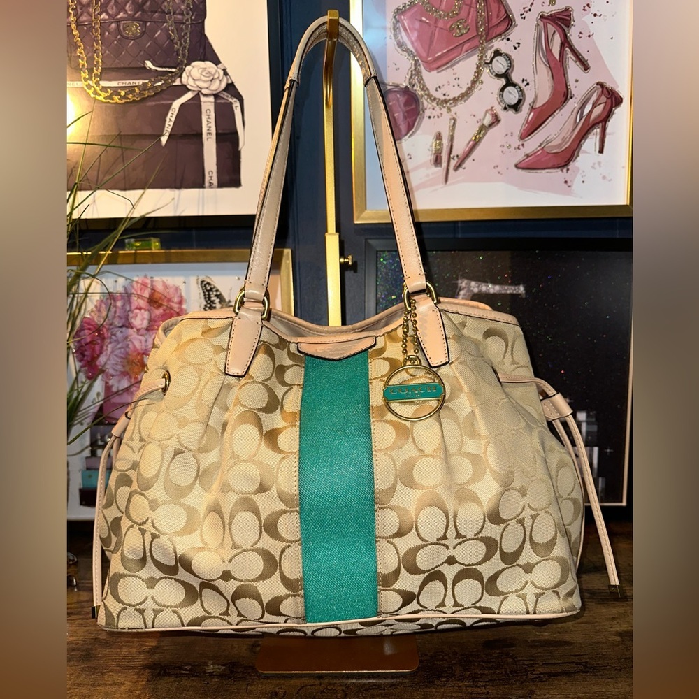 👜 Coach Signature Stripe Drawstring Carryall Bag – Khaki & Emerald (2011)